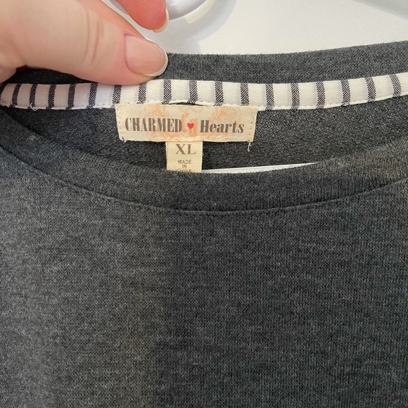 Sweater - Picture 4 of 4